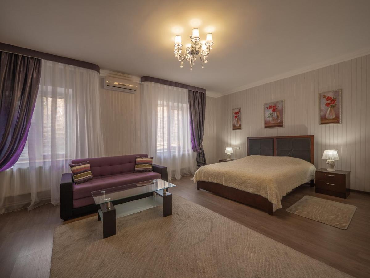Hotel Vila Bomond Edinet Exteriér fotografie