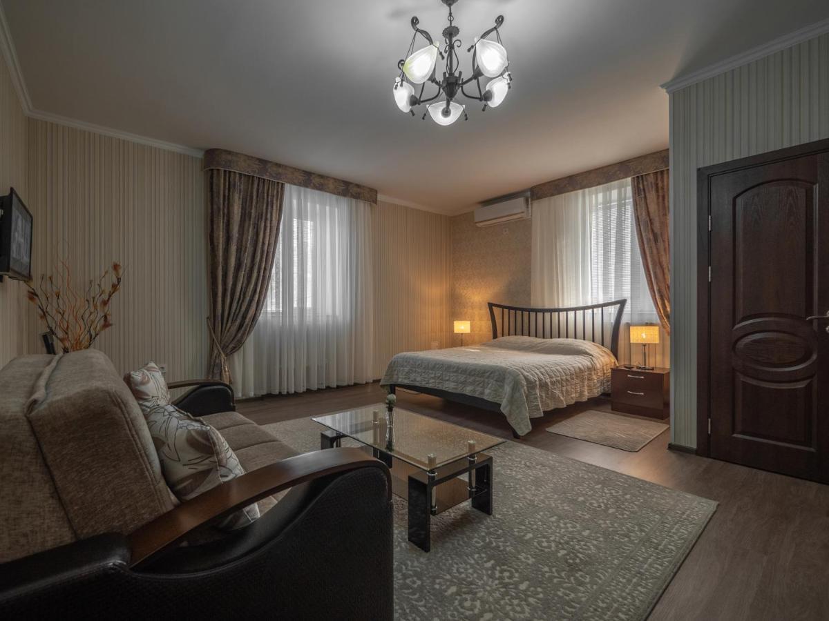 Hotel Vila Bomond Edinet Exteriér fotografie